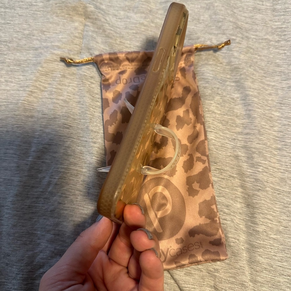Loopy Case- Gold Leopard - Picture 4 of 4